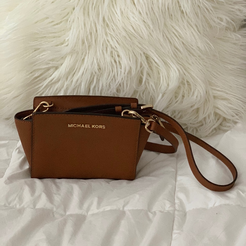 Michael Kors Selma Mini Saffiano Leather Crossbody